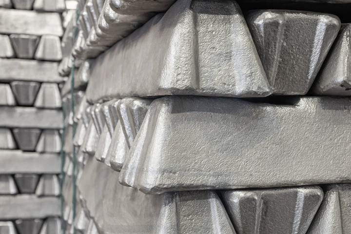 a pile of aluminum alloy ingot